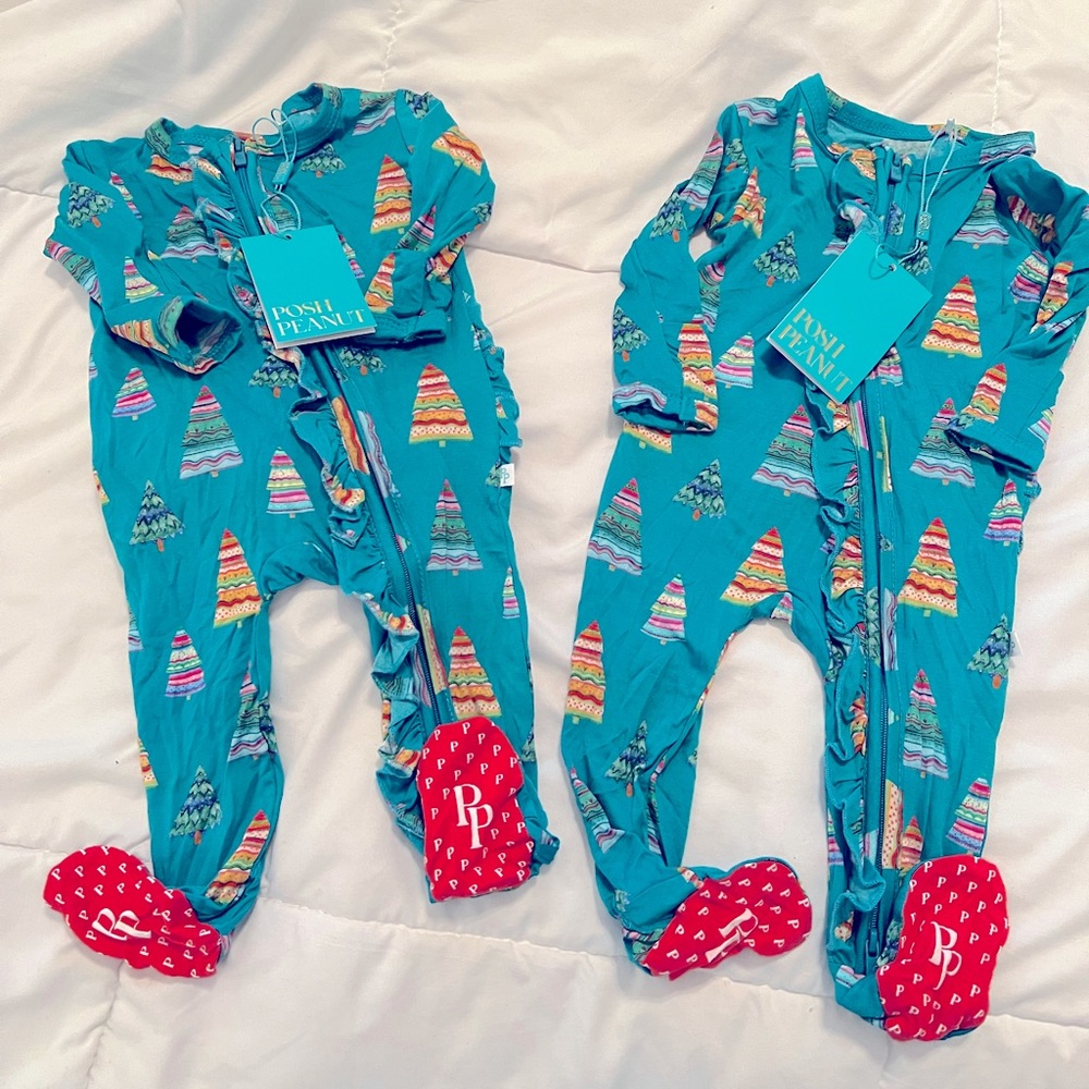 NWT Posh Peanut Xmas Footies